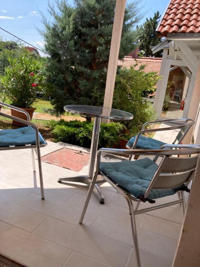 Welcome Vendeghaz Hotel Pecs Exterior photo